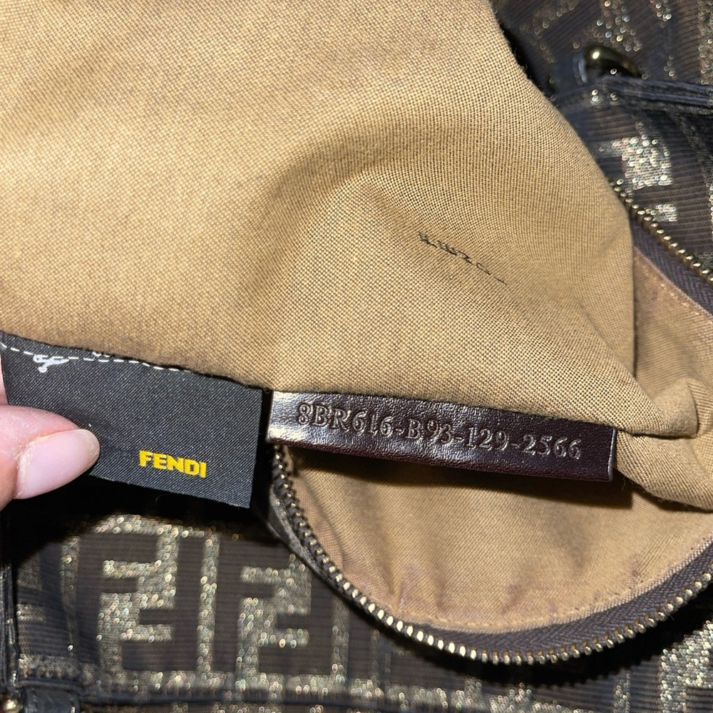 FENDI RARE FIND mia should tote Zucca excellent condition size 16W X 11H large - Picture 13 of 17